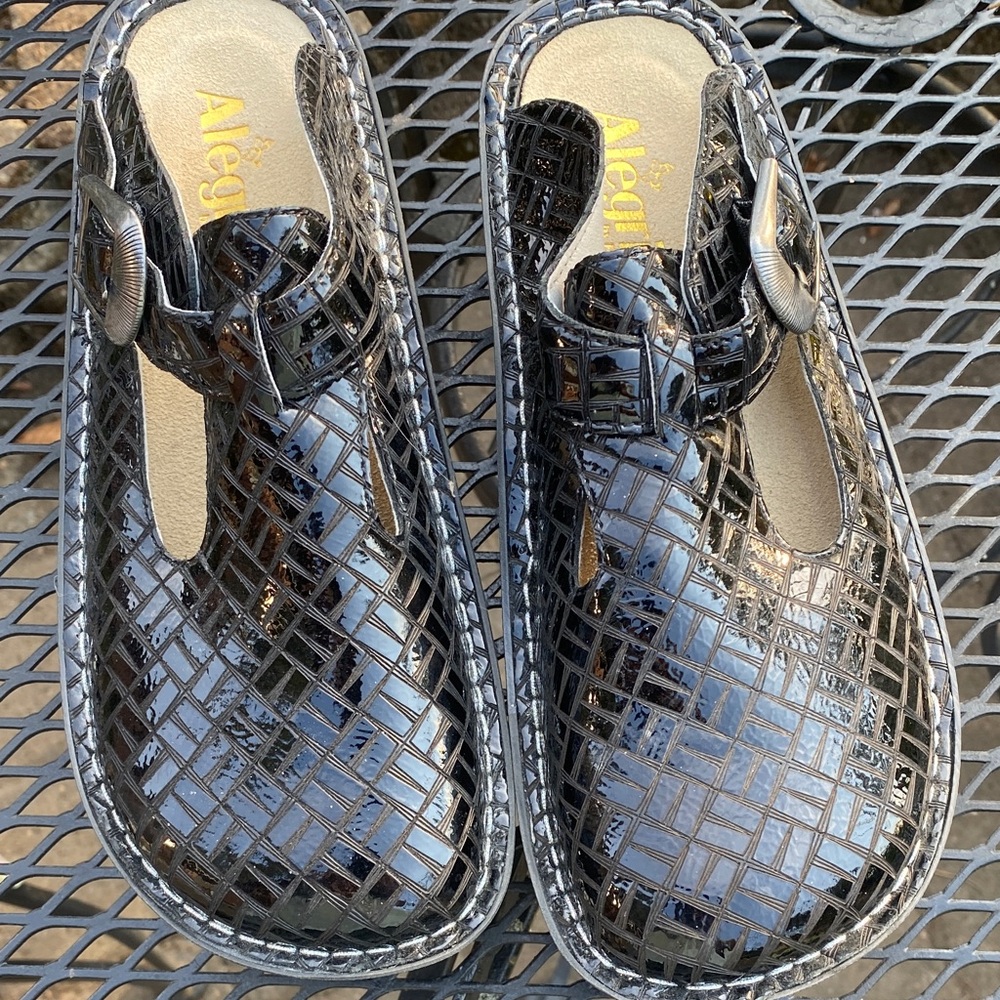 New woman’s Alegria Black Clogs 37 Euro